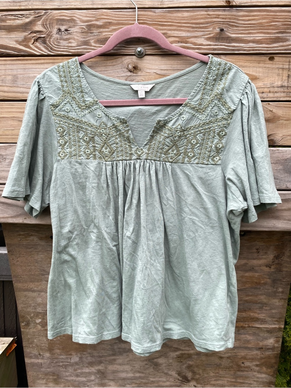 Lucky Brand Embroidered V-Neck Light Sage Women’s Top Size large